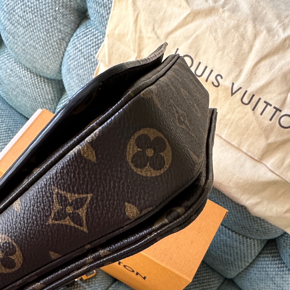 Louis Vuitton  authentic pouchette metis Monogram Crossbody with Gold Hardware - Picture 11 of 13